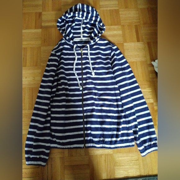 Tommy Hilfiger Women's Large Hoodie - Picture 5 of 5